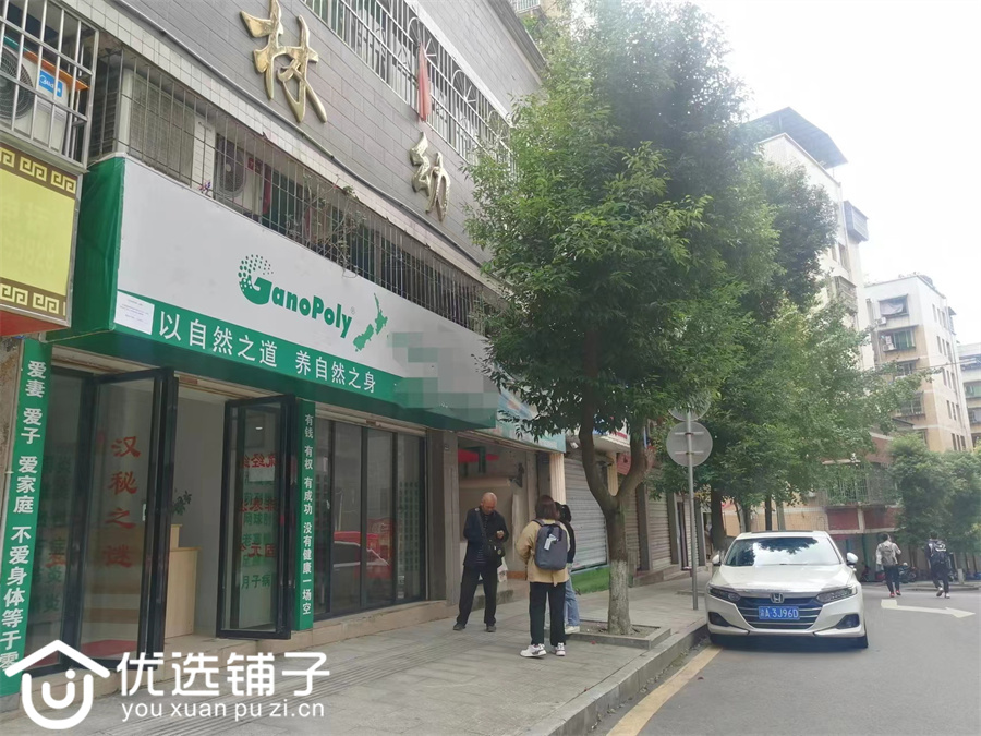 北外丽江明珠附近75㎡门市出租(三通)