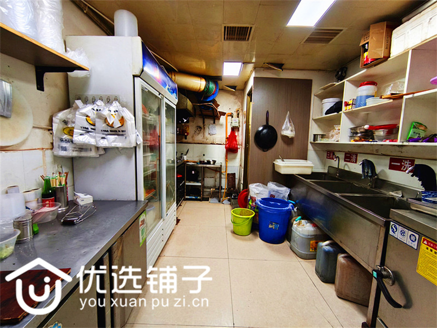 市内308步行街口40平餐饮店低价急转水电气三通