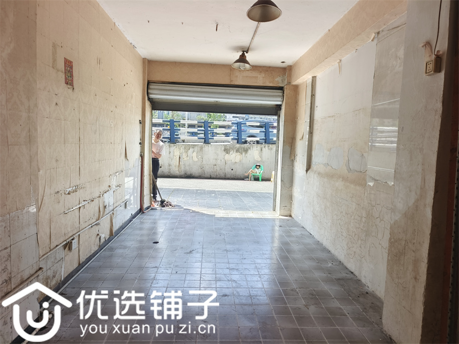 市内滨河路70㎡商铺出租(可单租一个)