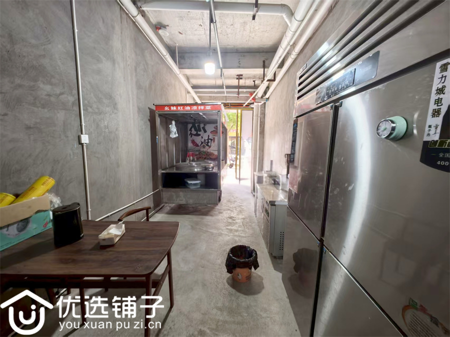 西外四季花城35㎡门市1万低价转让(三通)