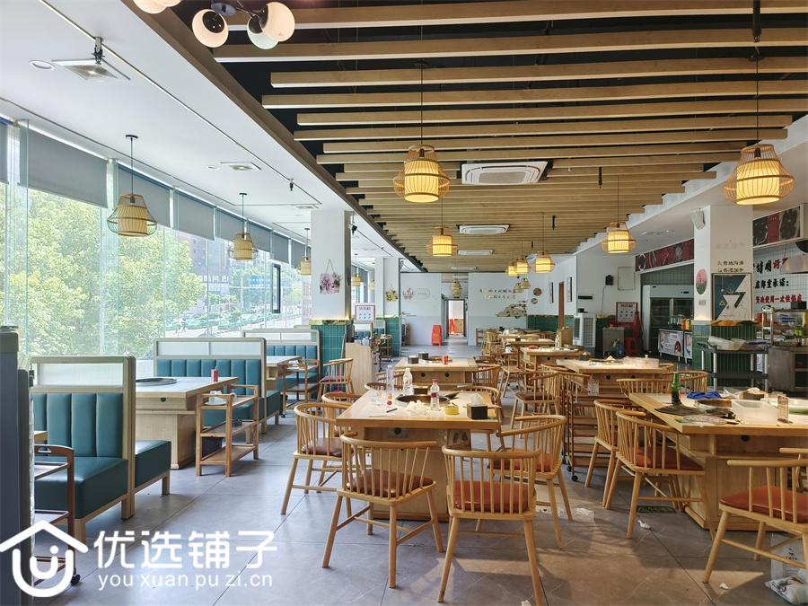 西外西客站对面450㎡商铺出租(三通)