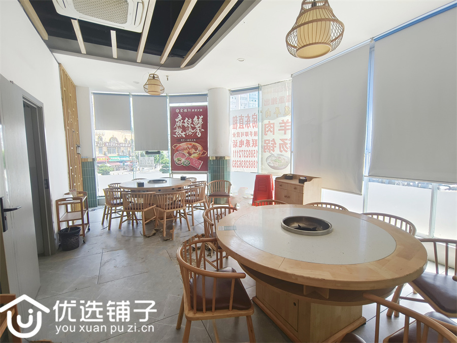 西外西客站对面450㎡商铺出租(三通)