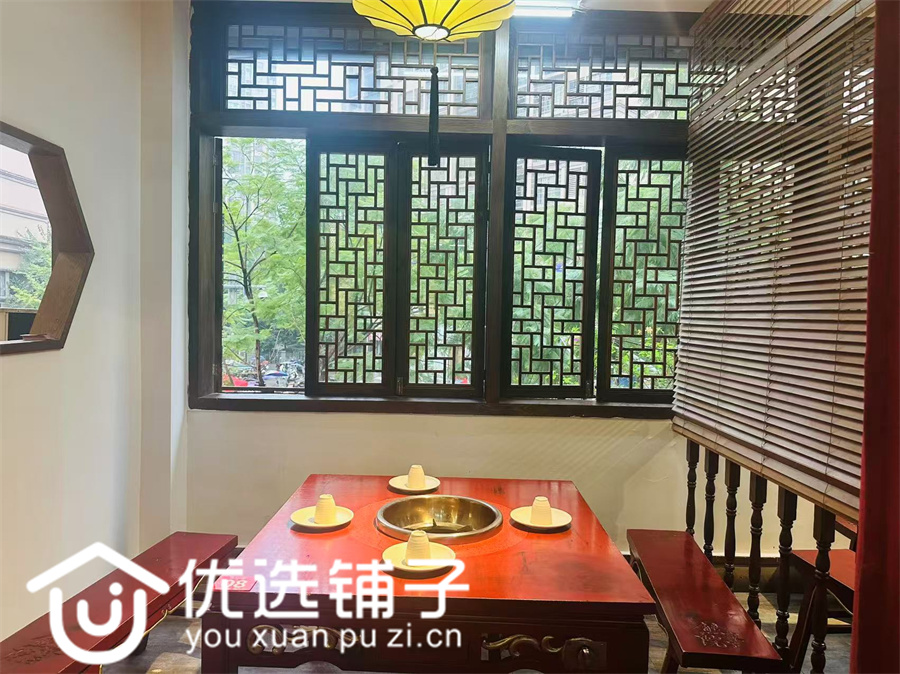 大竹新天地290㎡餐饮转让(可空)(双面招牌)