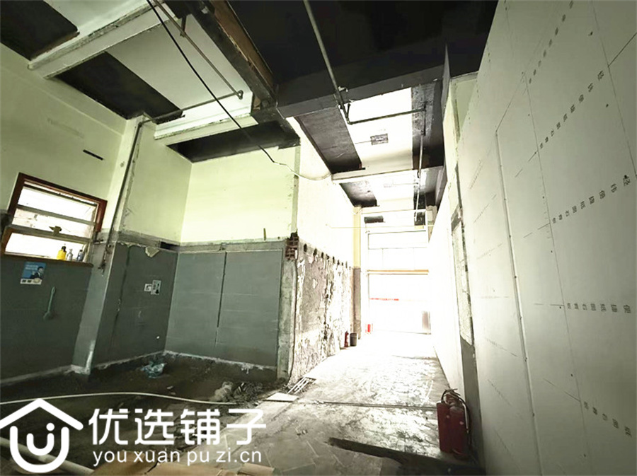 西外万豪一品门口60平旺铺出租