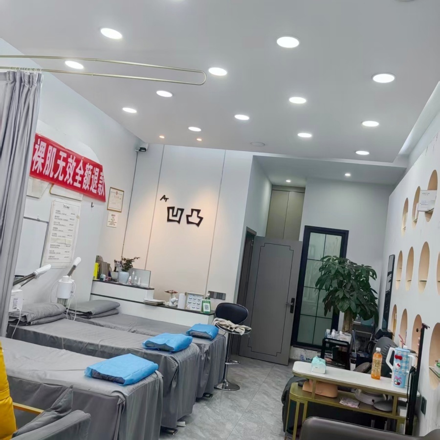 渠县地旺广场50㎡美容美甲店转让