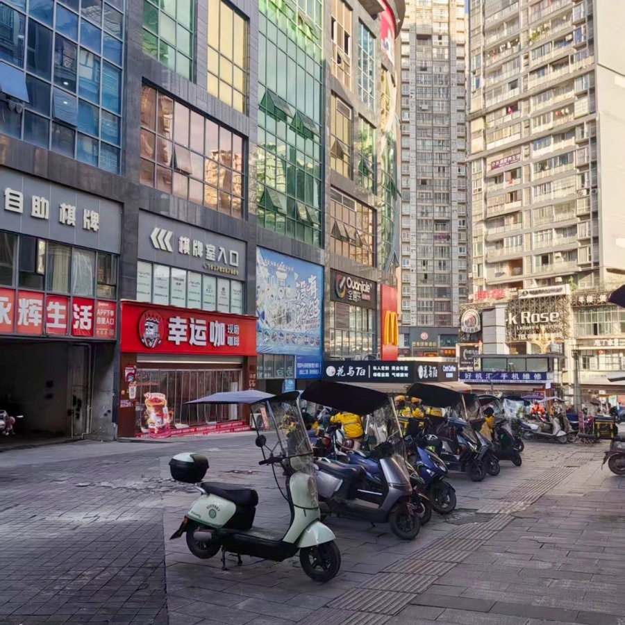 渠县地旺广场50㎡美容美甲店转让