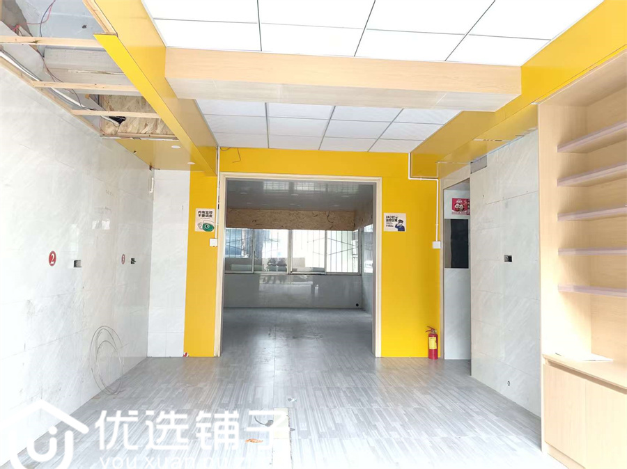 市内文华街小学58平旺铺出租水电气三通