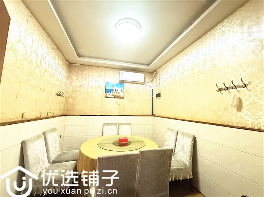 西外阳平农贸市场旁100平双开间餐饮店转让(20年老店)