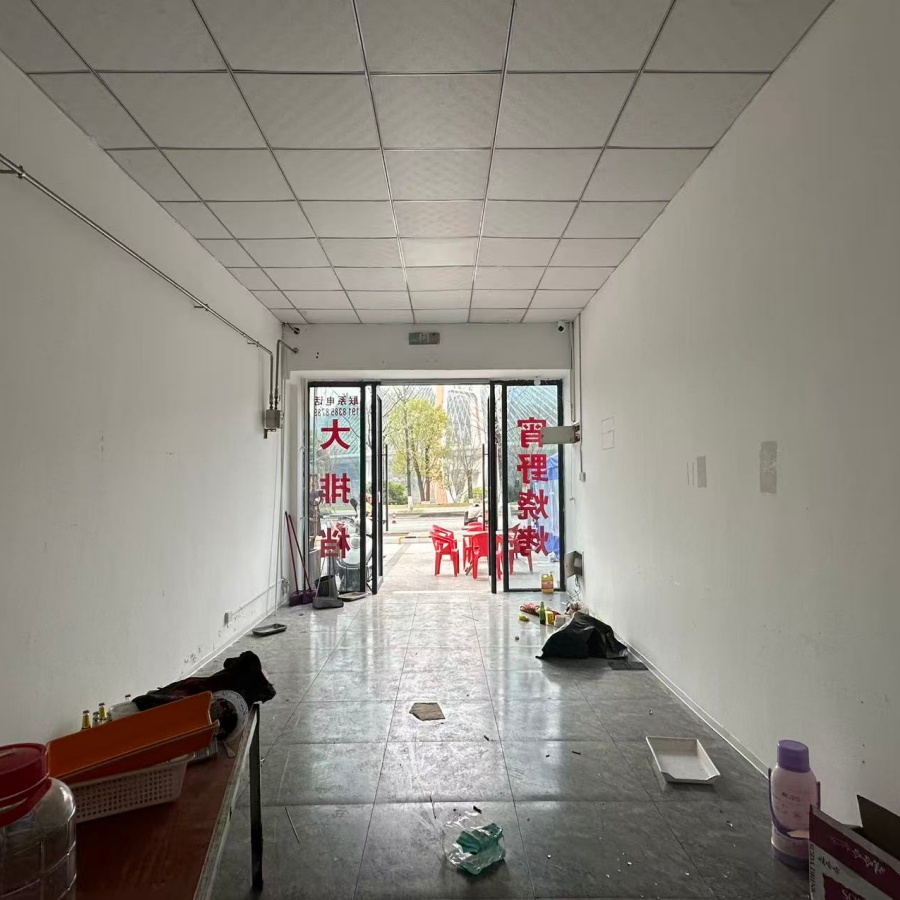 西外塔坨碧桂园45㎡商铺转租(收剩余房租)