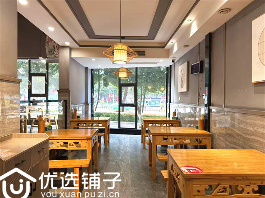 南外达三中对面200平三开间转角餐饮店转让