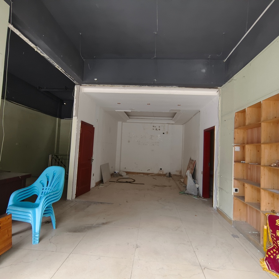 南外仙鹤路80㎡商铺出租(带200左右库房)