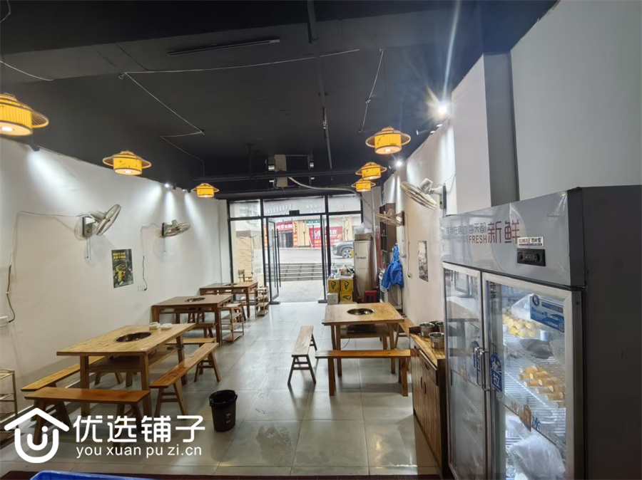 高新区贵丰澜台58平餐饮店转让(可空转)