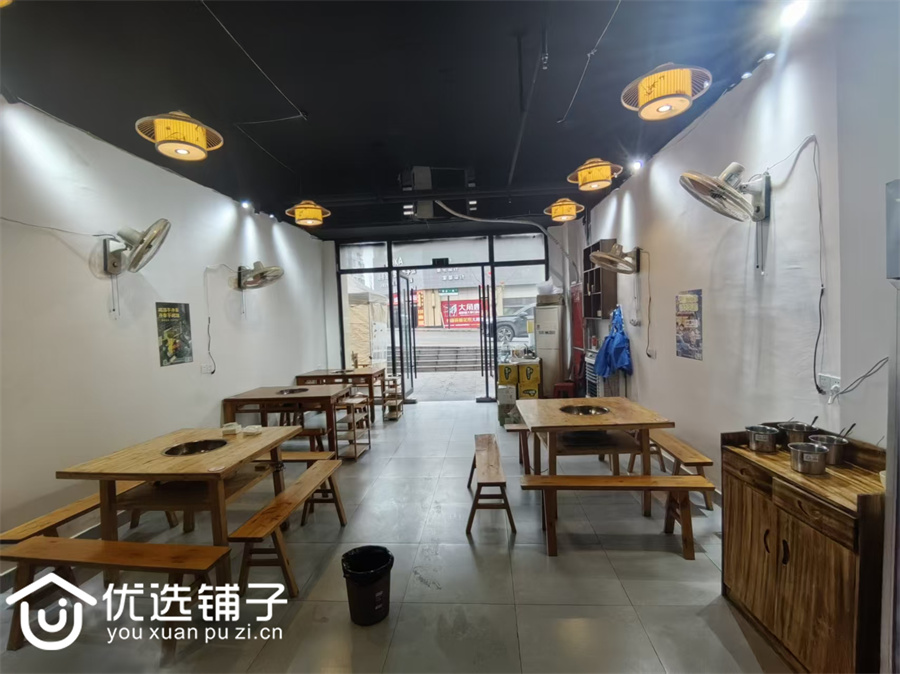 高新区贵丰澜台58平餐饮店转让(可空转)