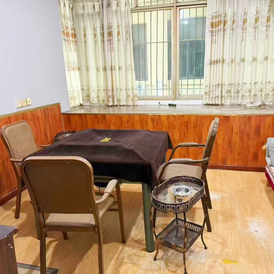 南外三叉路口160㎡商铺出租