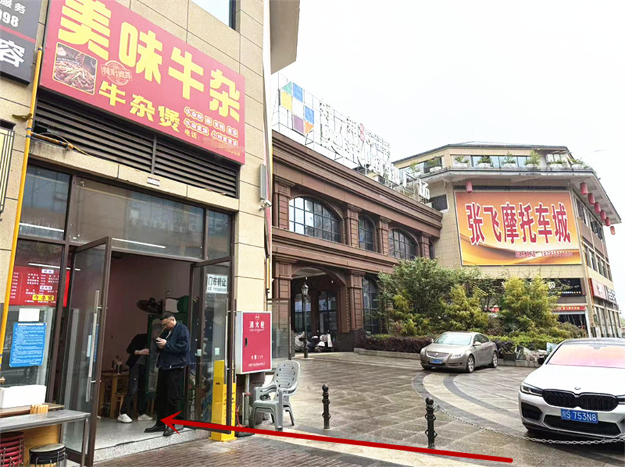 南外奥莱购物广场50平餐饮店转让(水电气三通)