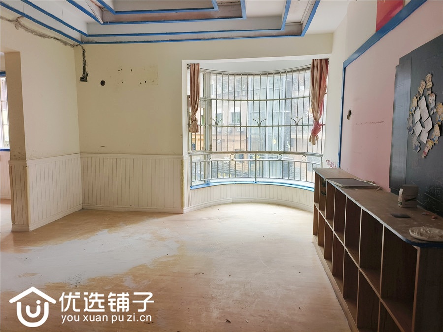 南外领域广场600㎡出租(有200露天阳台)