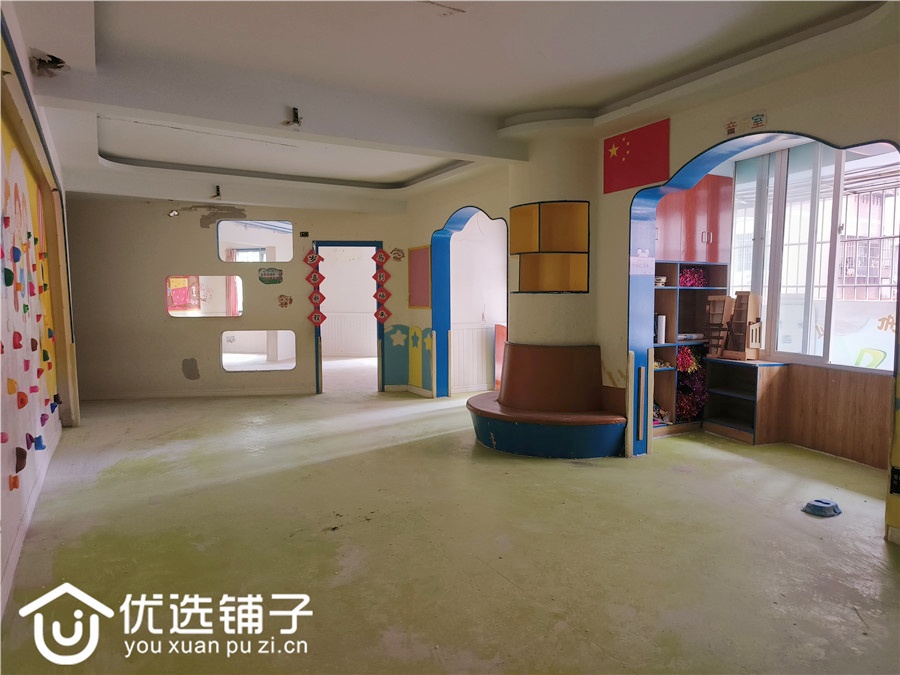 南外领域广场600㎡出租(有200露天阳台)