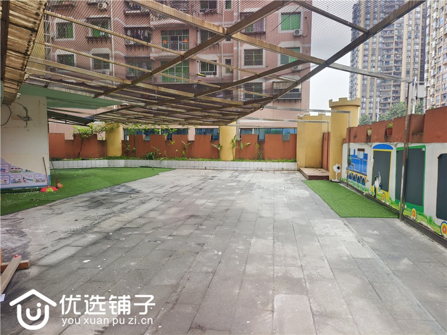 南外领域广场600㎡出租(有200露天阳台)