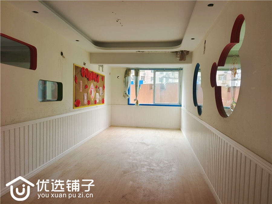 南外领域广场600㎡出租(有200露天阳台)