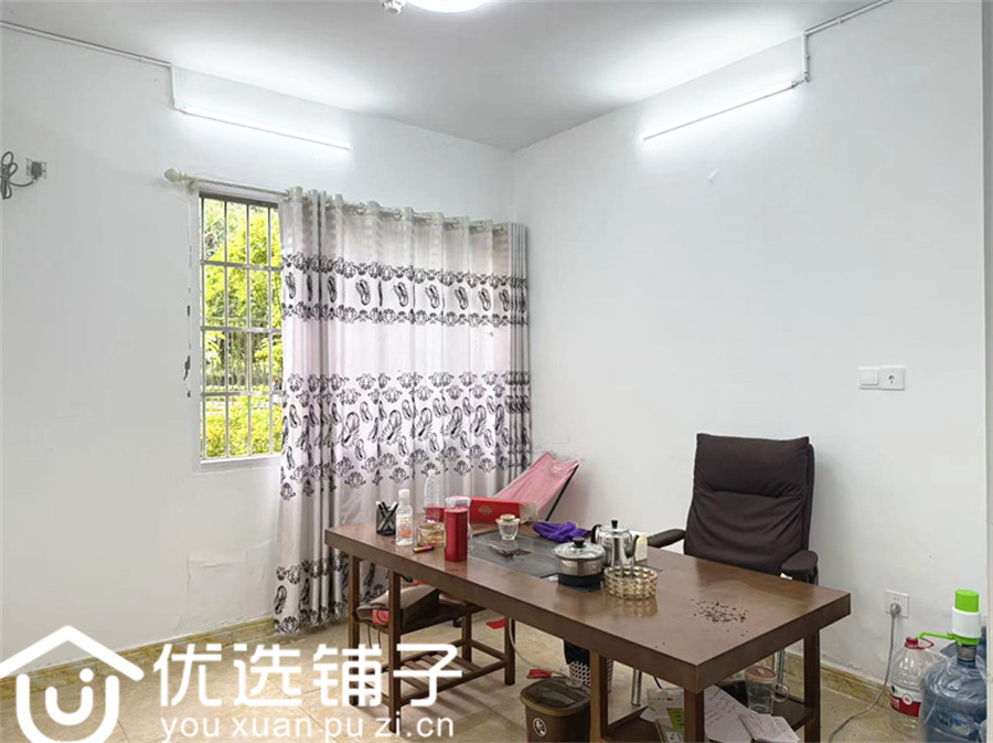 西外金南大桥旁96平商住两用房出租(套三)
