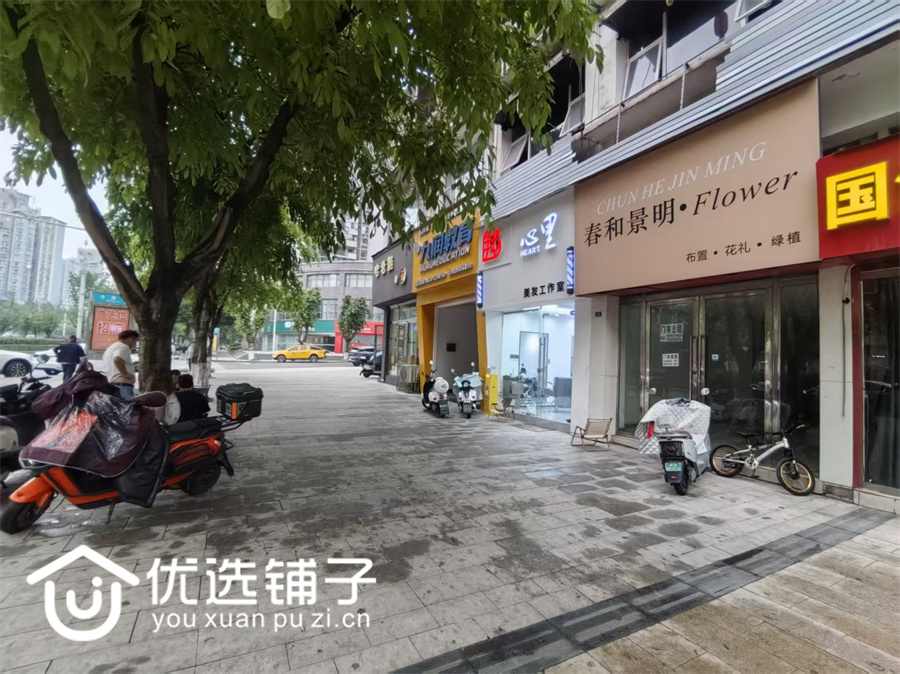 西外巨鑫园41平空门市出租