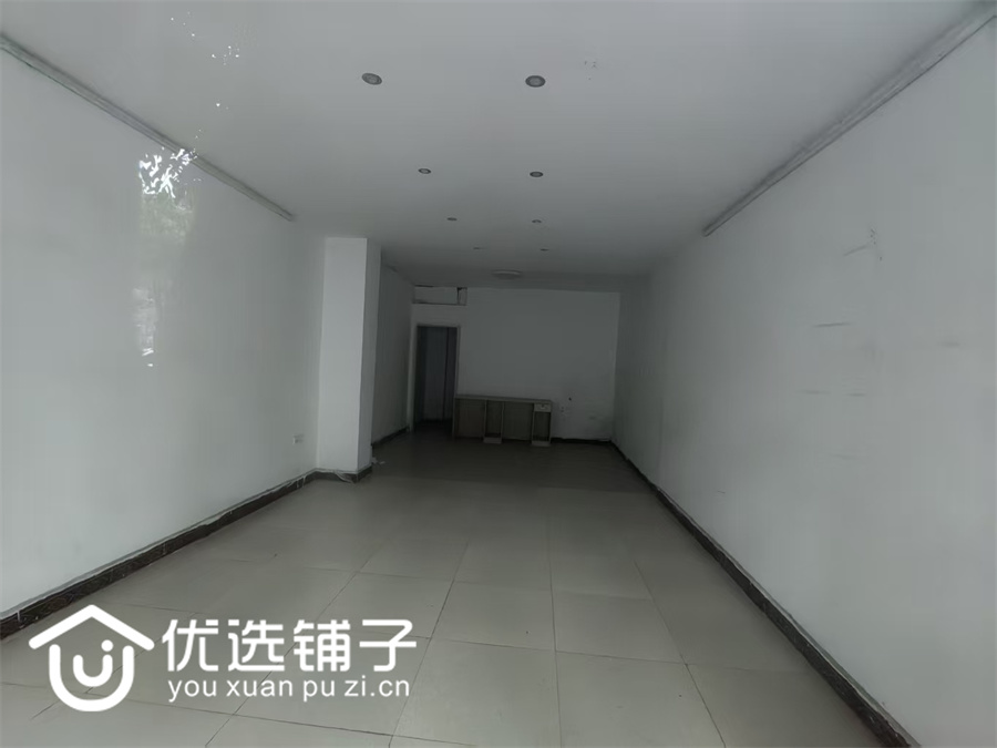 西外巨鑫园41平空门市出租