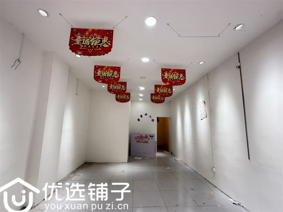西外国粮旁60平旺铺房东直租(无转让费)