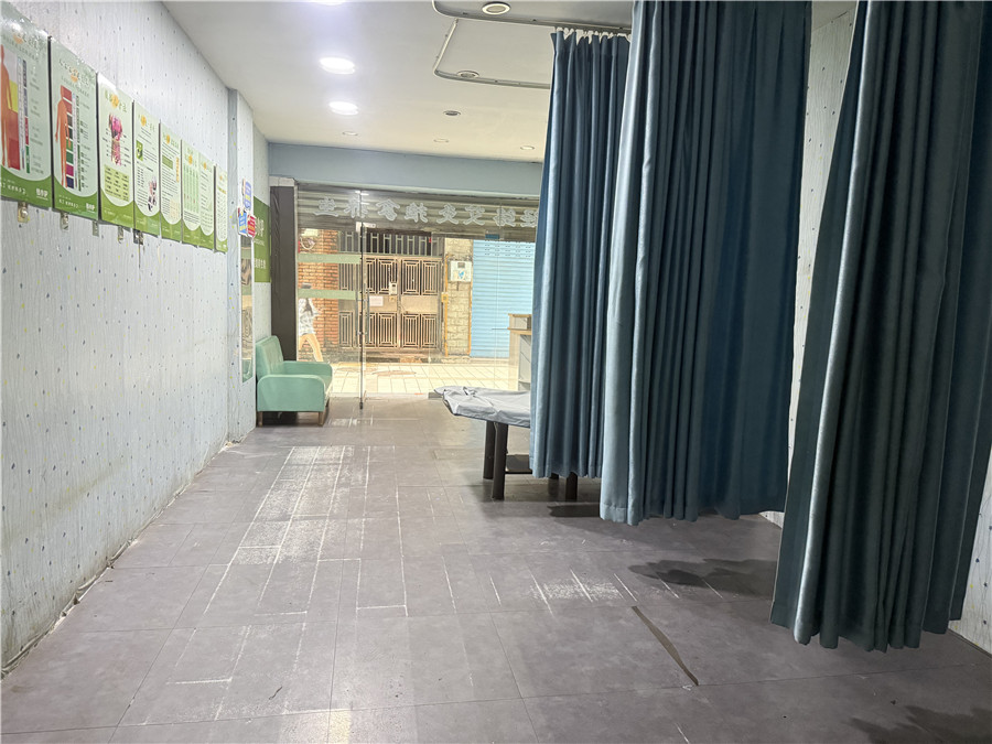 市内柴市街步行街40㎡商铺出租(租金便宜)