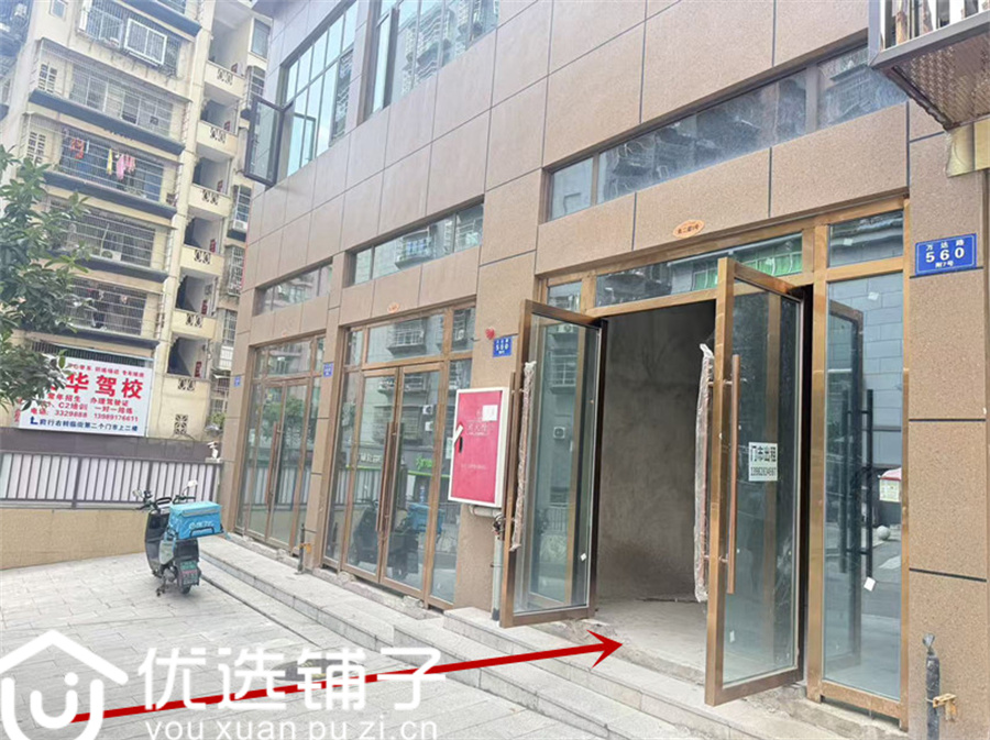 南外中医院对面35平旺铺出租无转让费