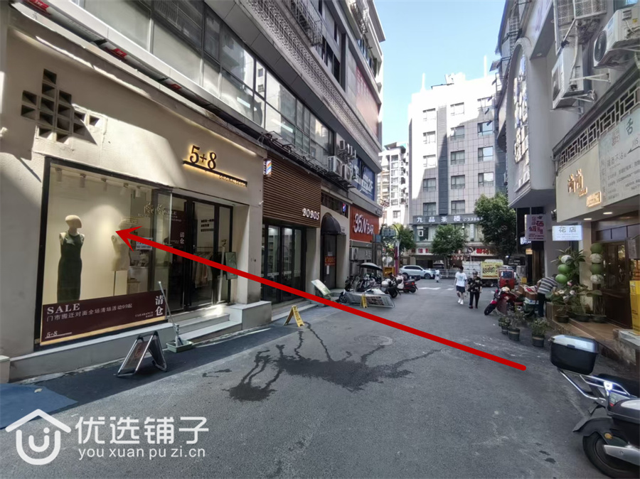 市内女人街40平精装修门市8千转租(二楼合计80)