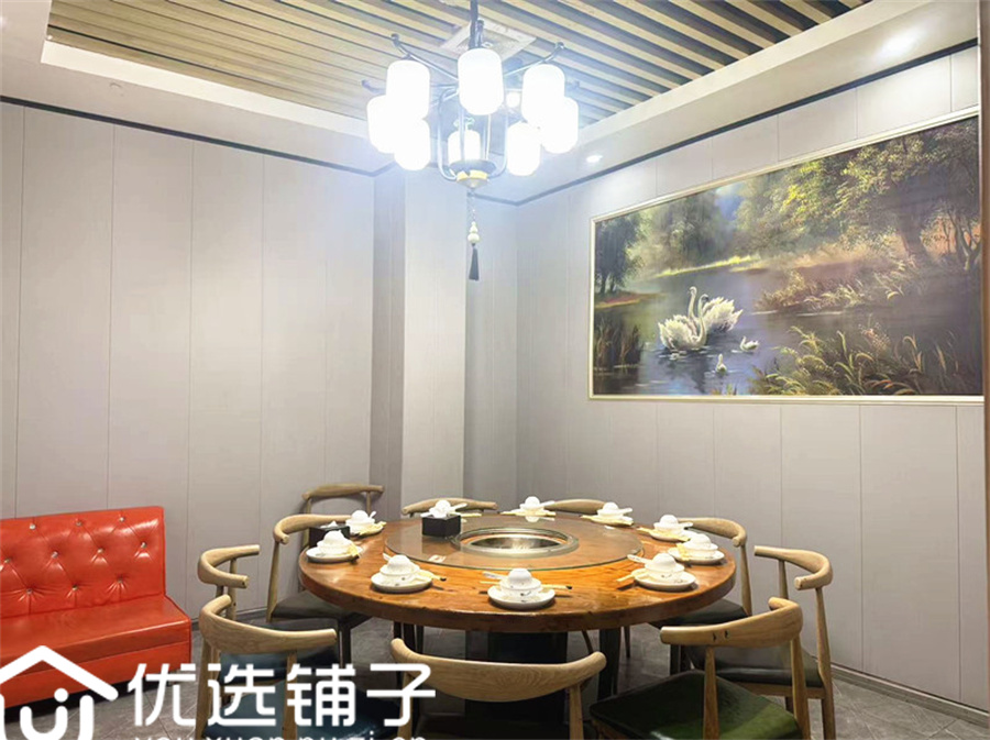 西外金龙大道480平餐饮店转让(水电气三通)