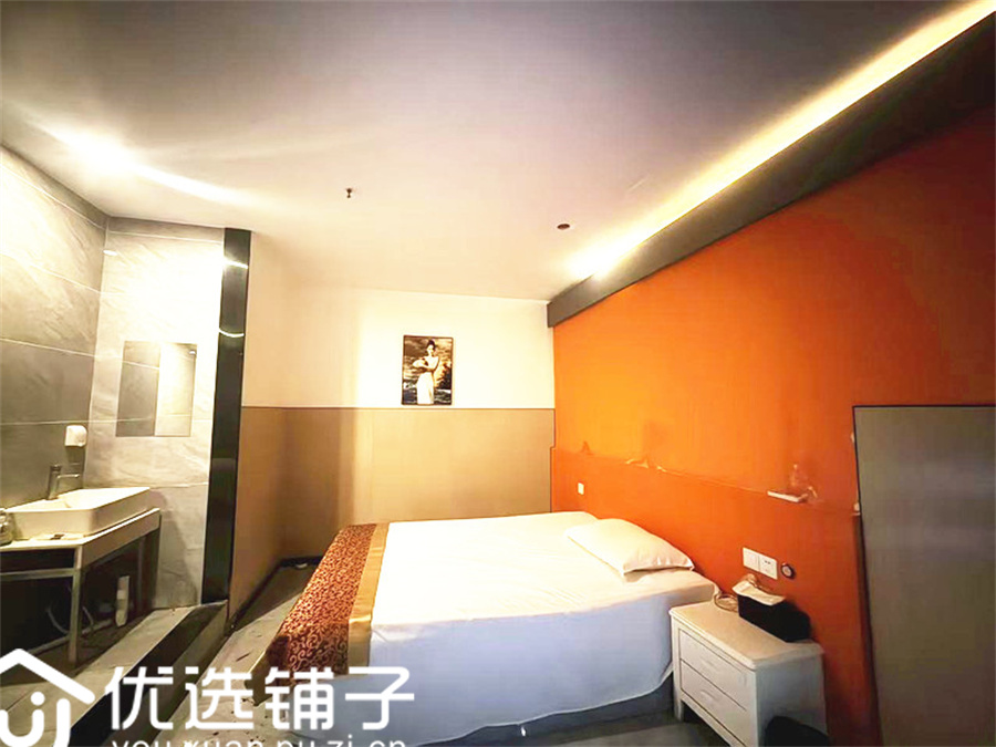 南外达三中对面980平大型足浴店低价转让