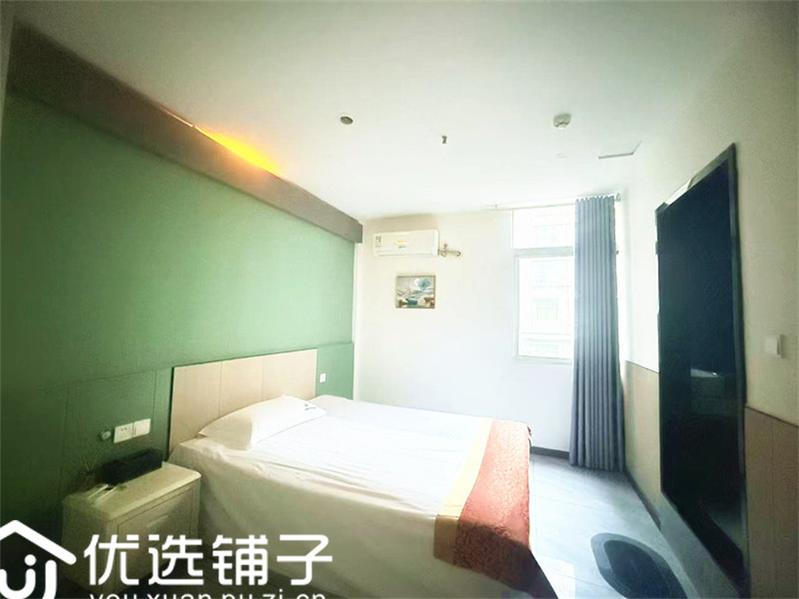 南外达三中对面980平大型足浴店低价转让