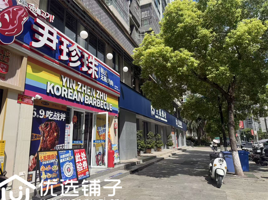 南外升华广场对面285平餐饮店转让(水电气三通)