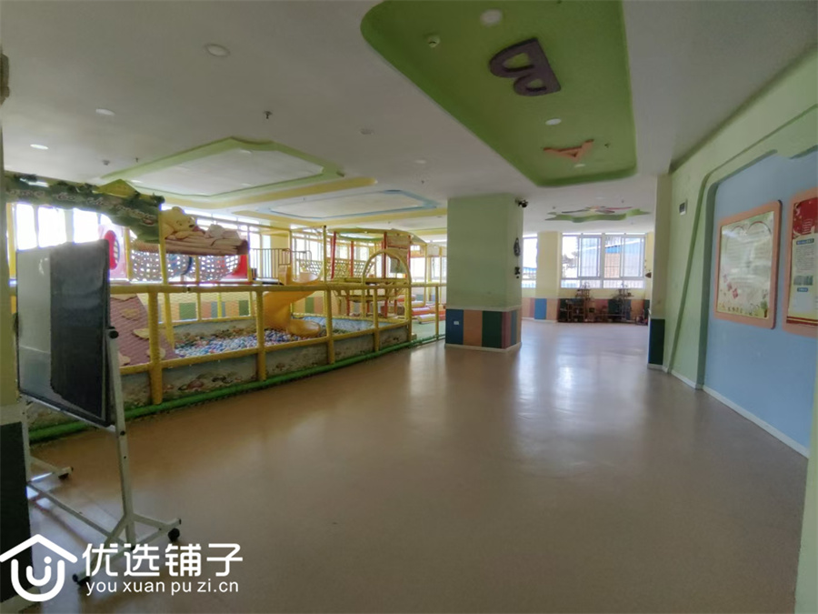 宣汉妇幼保健站旁1500平商业出租可分租(原幼儿园)