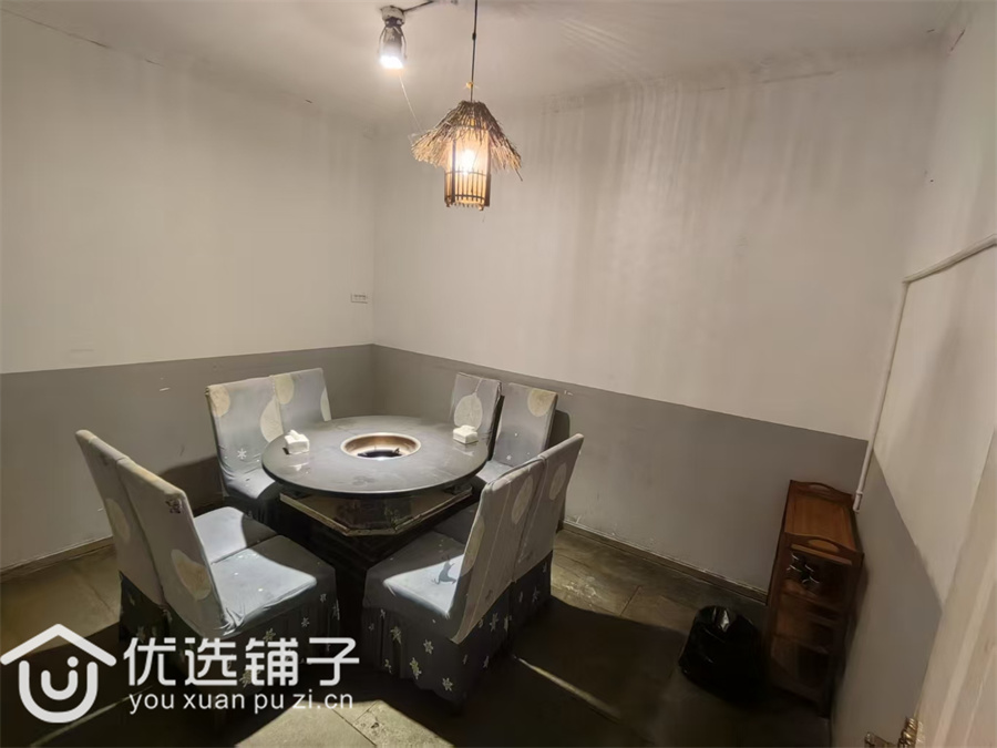 市内三圣宫200平二楼出租(原火锅店)