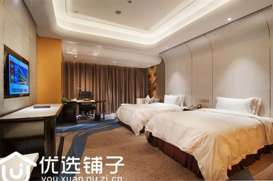 市内中心广场2500平大型酒店茶楼转让或招合伙人(可分转)