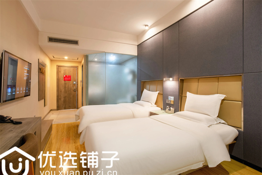 市内中心广场2500平大型酒店茶楼转让或招合伙人(可分转)