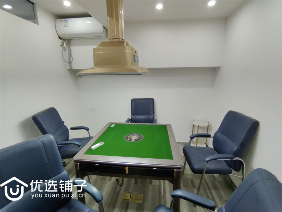 西外巴山小学旁独栋便利店麻将馆出租(21档)