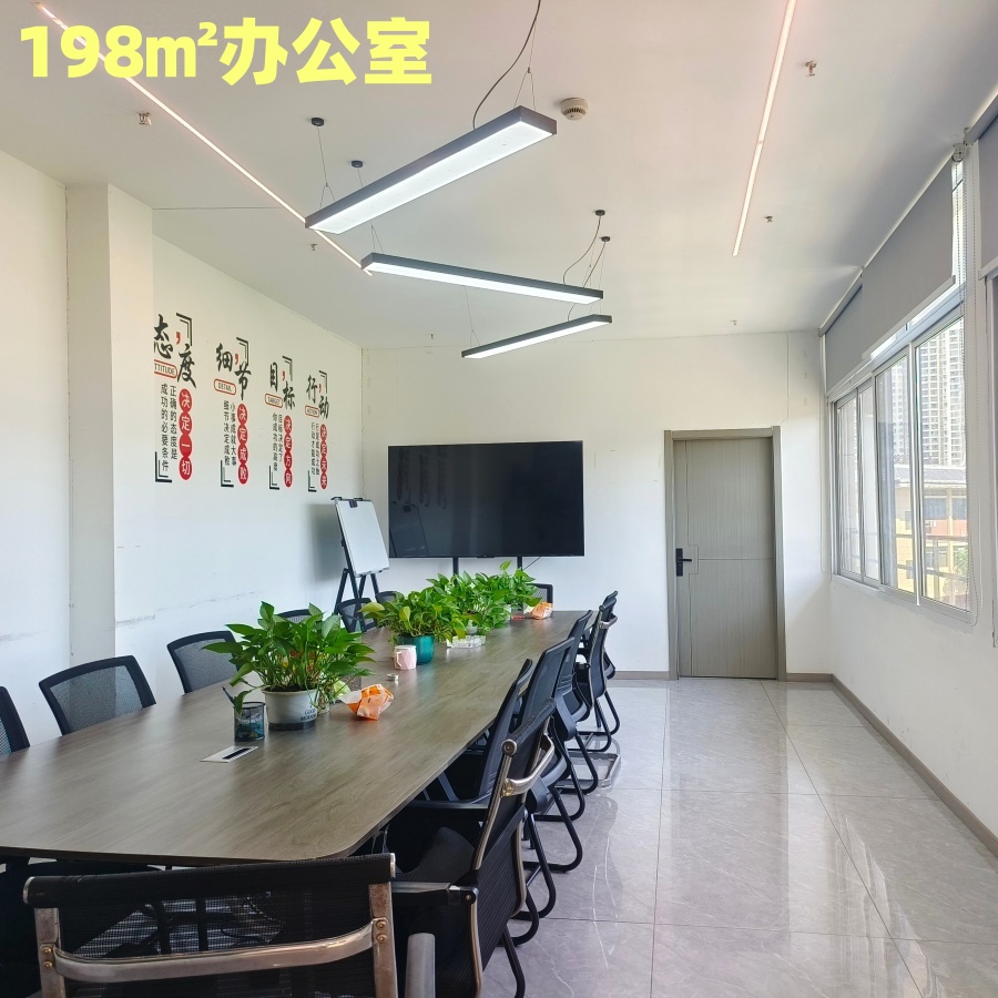 南外奥莱广场62㎡+198㎡办公室出租