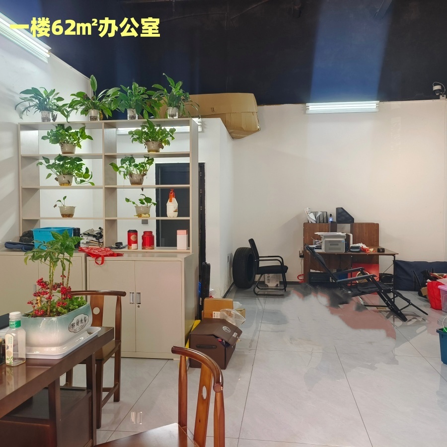 南外奥莱广场62㎡+198㎡办公室出租